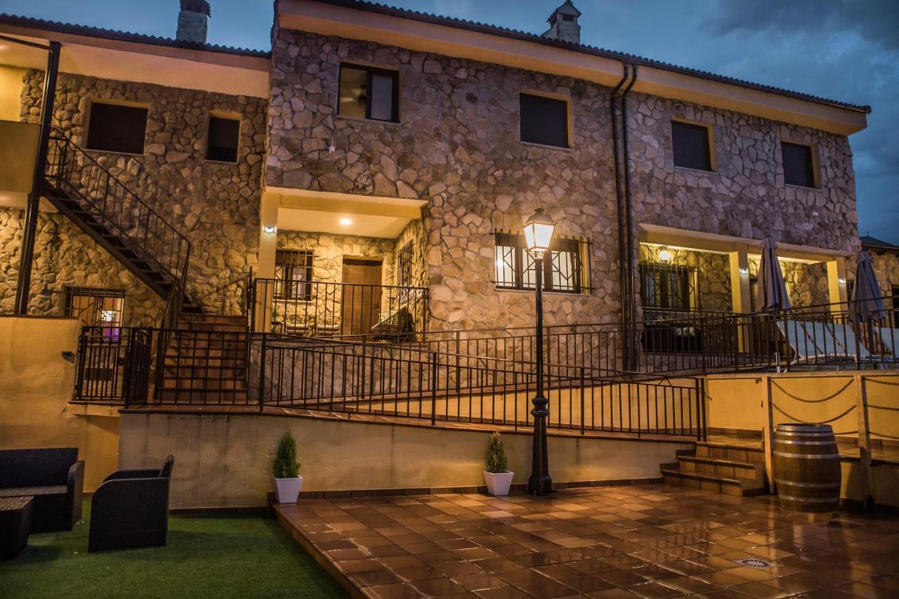 Вілла El Encanto Del Alberche Villanueva de Avila Екстер'єр фото